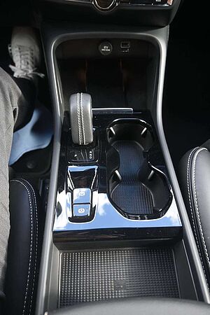 Volvo  T5 PHEV R Design*360°*AHK*H&K*Pilot Assist*