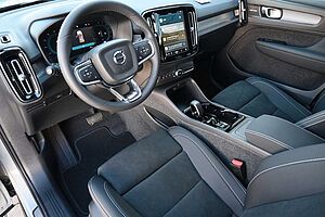 Volvo  B4 Plus Dark*RFK*FSHZG*BLIS*ACC*AHK*Allwett