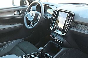Volvo  B4 Plus Dark*RFK*FSHZG*BLIS*ACC*AHK*Allwett