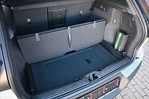 Volvo  B4 Plus Dark*RFK*FSHZG*BLIS*ACC*AHK*Allwett