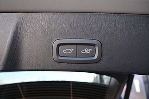 Volvo  B4 Plus Dark*RFK*FSHZG*BLIS*ACC*AHK*Allwett