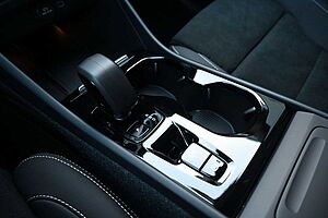 Volvo  B4 Plus Dark*RFK*FSHZG*BLIS*ACC*AHK*Allwett