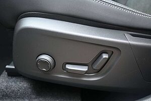 Volvo  B4 DKG Plus Dark*FSHZG*360°*ACC*Allwetter