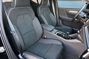 Volvo  B4 DKG Plus Black Edition*FSHZG*360°*ACC