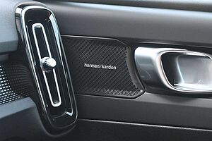 Volvo  B4 DKG Plus Black Edition*FSHZG*360°*ACC