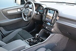 Volvo  B4 DKG Plus Black Edition*FSHZG*360*ACC*AHK