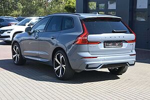 Volvo  B4 AWD Ultimate Dark*LED*PANO*LUFT*STHZ*H&K