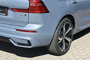 Volvo  B4 AWD Ultimate Dark*LED*PANO*LUFT*STHZ*H&K