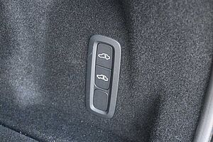 Volvo  B4 AWD Ultimate Dark*LED*PANO*LUFT*STHZ*H&K