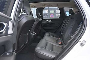 Volvo  B4D AWD Ultimate Dark*LUFT*HUD*B&W*AHK*360°