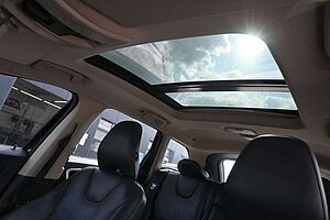 Volvo  D5 AWD AUT*Summum*PANO*BLIS*DYNAUDIO*AHK
