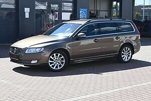 Volvo  D4 Schalter Classic*NAVI*STHZ*