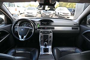 Volvo  D4 Schalter Classic*NAVI*STHZ*