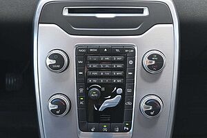 Volvo  D4 Schalter Classic*NAVI*STHZ*