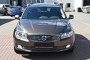 Volvo  D4 Schalter Classic*NAVI*STHZ*