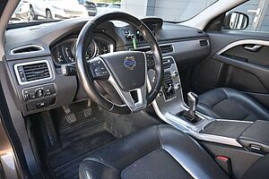 Volvo  D4 Schalter Classic*NAVI*STHZ*