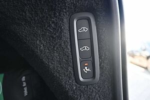 Volvo  D5 AWD Autom. Inscription*LUFT*PANO*AHK