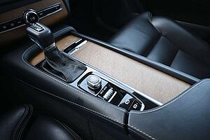 Volvo  D5 AWD Autom. Inscription*LUFT*PANO*AHK