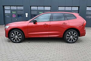Volvo  B4 D AWD Black *H&K*STDHZG*360°*ACC