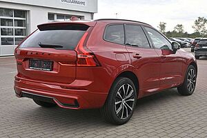 Volvo  B4 D AWD Black *H&K*STDHZG*360°*ACC