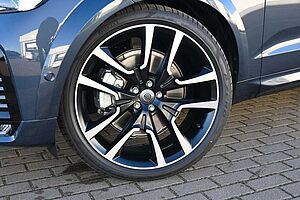 Volvo  B5 Benzin AWD Ultra Dark*PANO*360°*LUFT*ACC