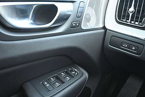 Volvo  T8 Plug-In Ultra Dark*STDHZG*360°*Massage*