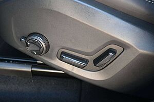 Volvo  T8 Plug-In Ultra Dark*STDHZG*360°*Massage*
