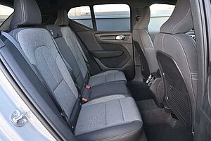 Volvo  B3 DKG Plus Dark*FSHZG*360°*ACC