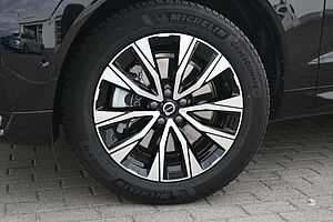 Volvo  B4 D Plus Dark*STDHZG*PANO*360°*ACC