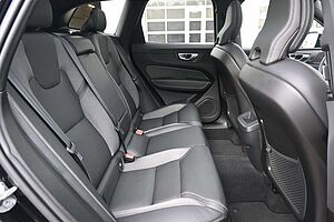 Volvo  B4 D Plus Dark*STDHZG*PANO*360°*ACC