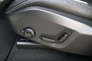 Volvo  R Design PHEV MAPS*Luft*B&W*STHZG*HUD*