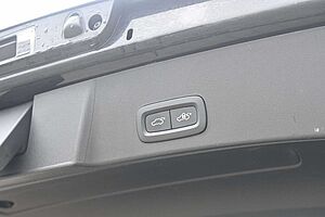 Volvo  Recharge Pure Electric AWD Plus*AHK*