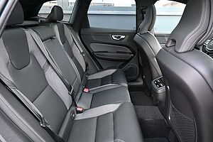 Volvo  B5B AWD Ultra Dark*360°*H/K*AHK*HUD*ACC