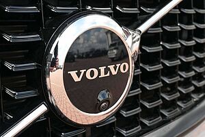 Volvo  B5B AWD Ultra Dark*360°*H/K*AHK*HUD*ACC