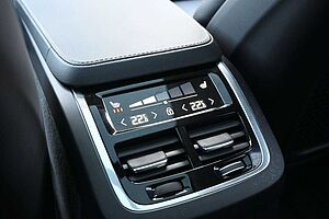 Volvo  T8 AWD RC Ultra Dark*LUFT*360°*ACC