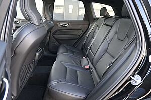 Volvo  B5 B Ultra Black Edition*LUFT*360°*Massage*