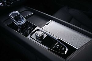 Volvo  B5 B Ultra Black Edition*LUFT*360°*Massage*