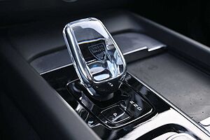Volvo  B5 B Ultra Black Edition*LUFT*360°*Massage*
