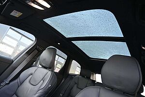 Volvo  B5 B Ultra Black Edition*LUFT*360°*Massage*