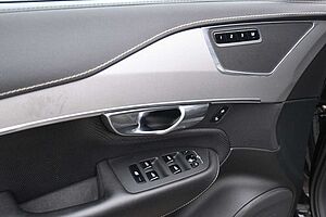 Volvo  R Design AWD