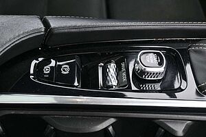 Volvo  R Design AWD