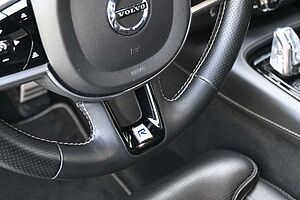 Volvo  Lim. R-Design Plug-In Hyb. AWD*B&W*LUFT*MASS*