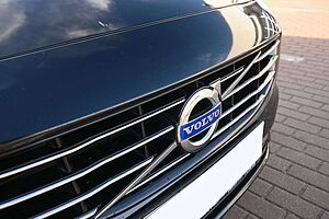 Volvo  Kombi D6 Summum AWD*NAV*LED*TEMPO*