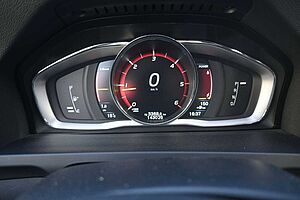 Volvo  Kombi D6 Summum AWD*NAV*LED*TEMPO*