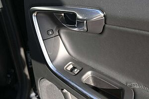 Volvo  Kombi D6 Summum AWD*NAV*LED*TEMPO*