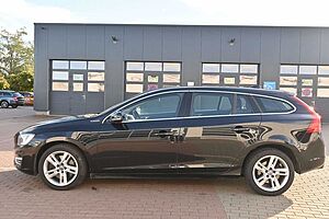Volvo  Kombi D6 Summum AWD*NAV*LED*TEMPO*