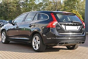 Volvo  Kombi D6 Summum AWD*NAV*LED*TEMPO*
