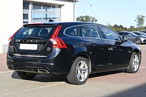 Volvo  Kombi D6 Summum AWD*NAV*LED*TEMPO*
