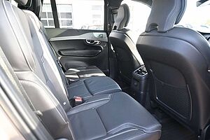 Volvo  Ultimate Dark Recharge Plug-In Hybrid AWD