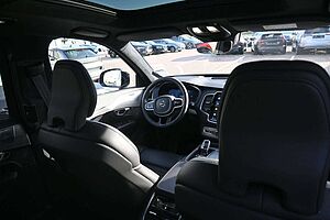 Volvo  Ultimate Dark Recharge Plug-In Hybrid AWD